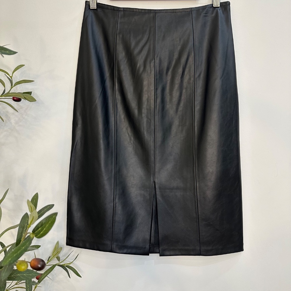 Tahari Faux Leather Midi Pencil Skirt – Size 6 (NWT)